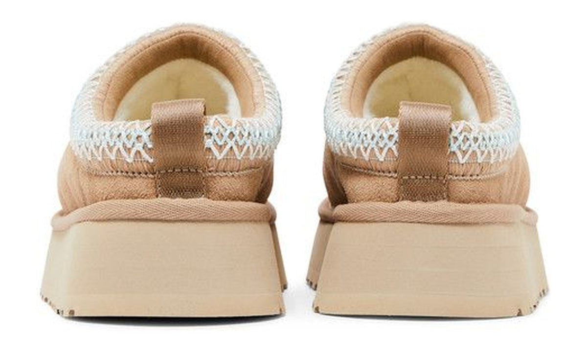 UGG Wmns Tazz Slipper Sand