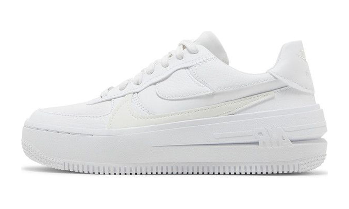 Nike Wmns Air Force 1 PLT.AF.ORM Triple White