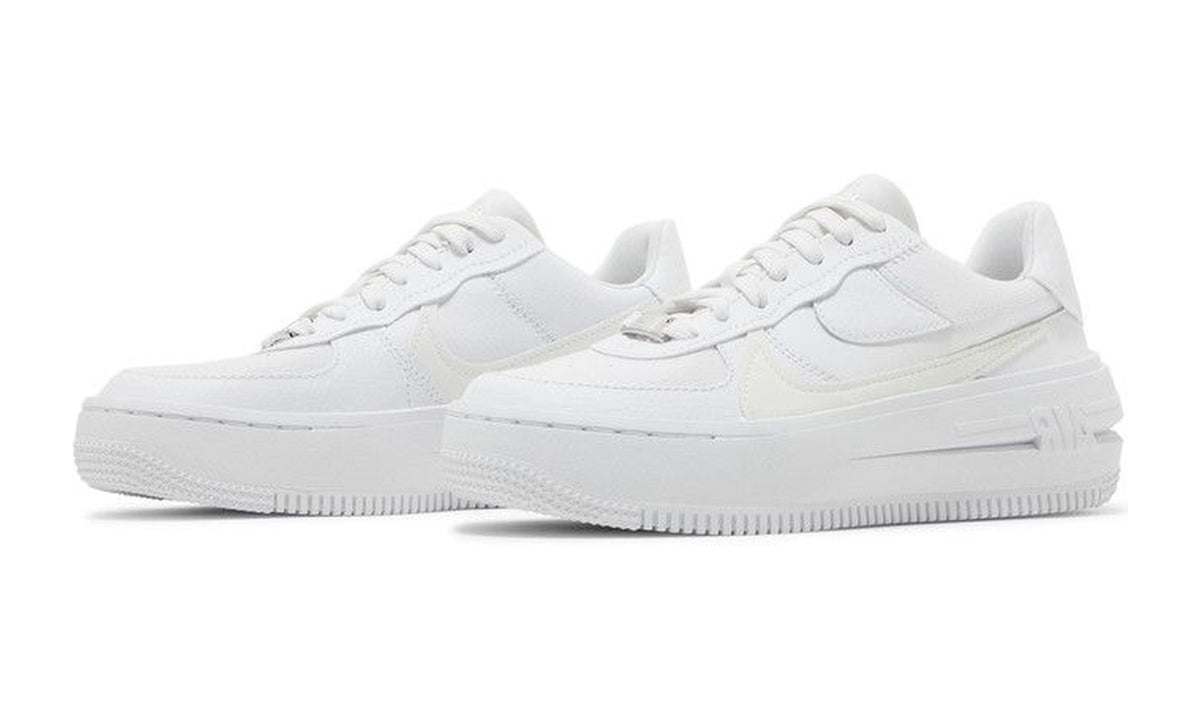 Nike Wmns Air Force 1 PLT.AF.ORM Triple White