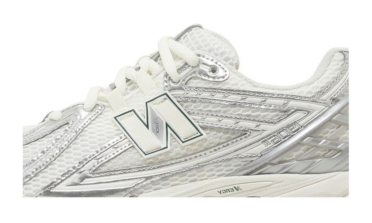 New Balance 1906R Silver Metallic Cream