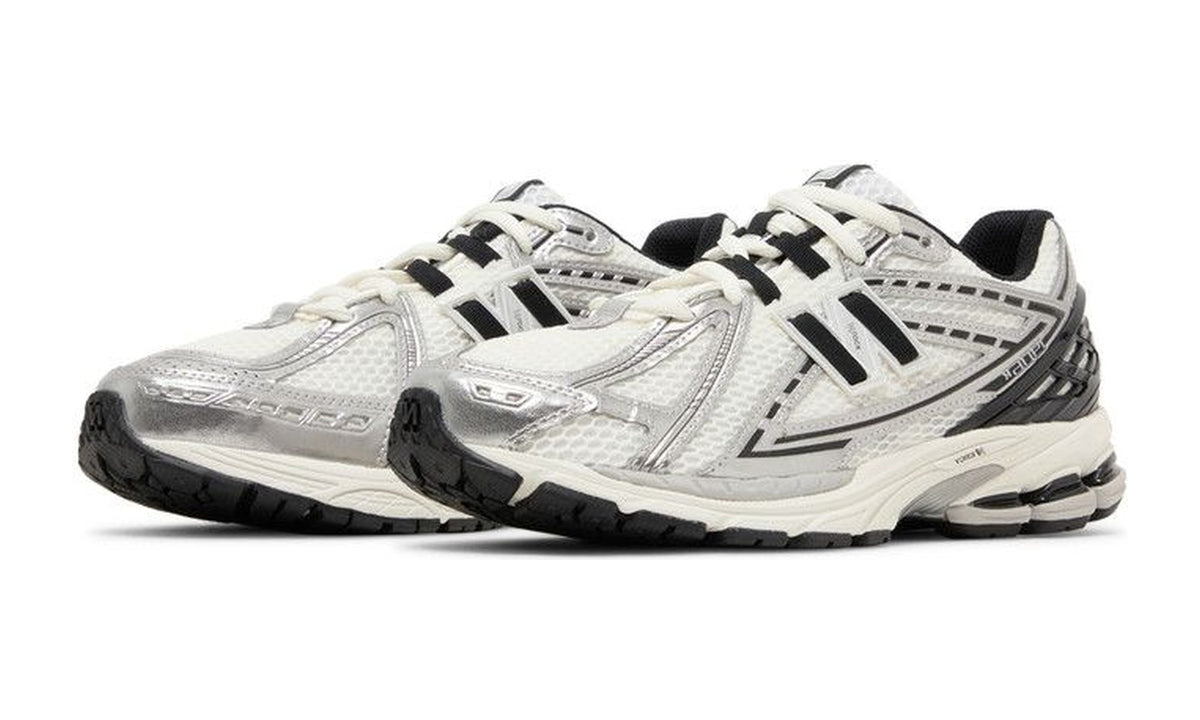New Balance 1906R Silver Metallic Black