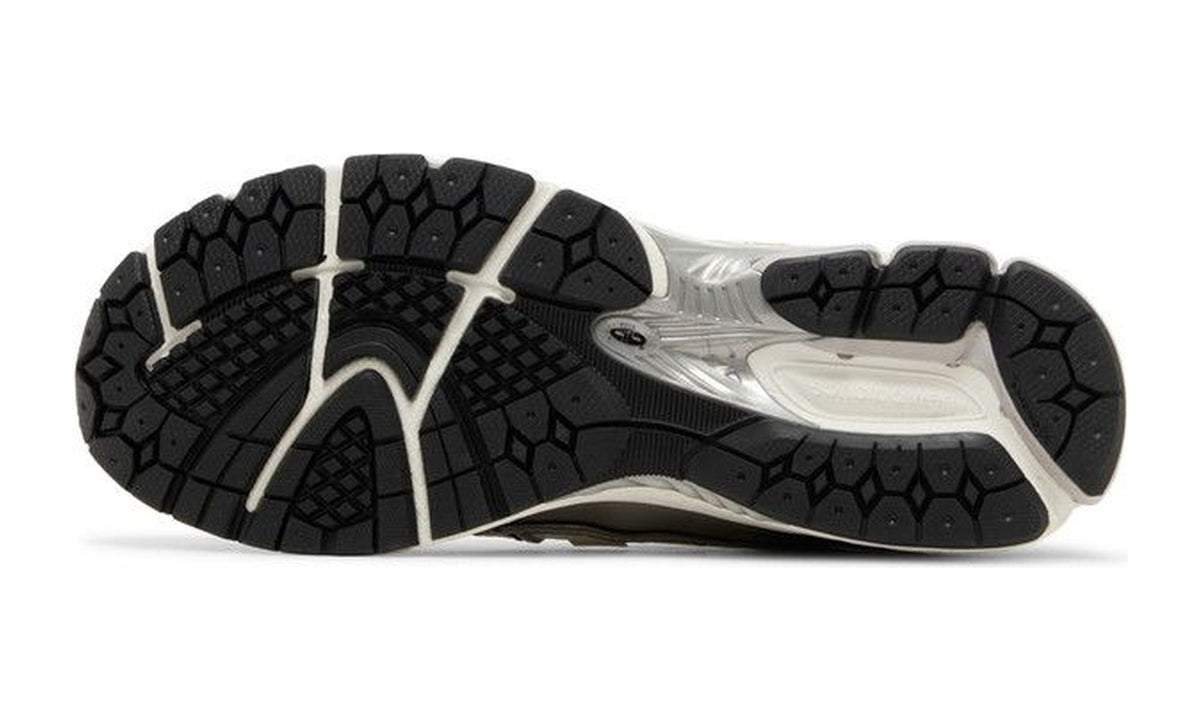 New Balance 1906R Silver Metallic Black