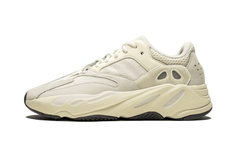 Adidas Yeezy 700 Analog – limitierter Sneaker bei Shade Studios