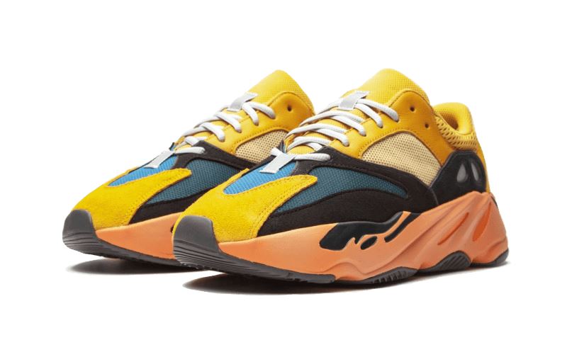 Adidas Yeezy 700 Sun – limitierter Sneaker bei Shade Studios