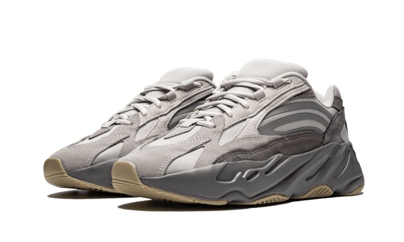 Adidas Yeezy 700 V2 Tephra – limitierter Sneaker bei Shade Studios