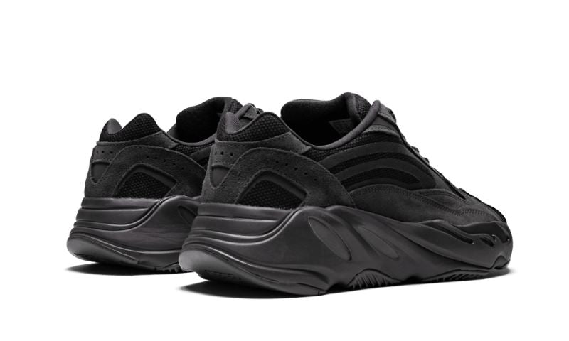 Adidas Yeezy 700 V2 Vanta – limitierter Sneaker bei Shade Studios