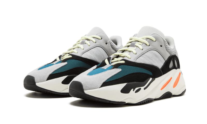 Adidas Yeezy 700 Wave Runner Solid Grey – limitierter Sneaker bei Shade Studios