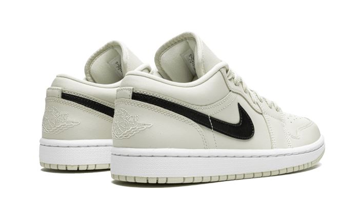 Air Jordan 1 Low Coconut Milk – limitierter Sneaker bei Shade Studios