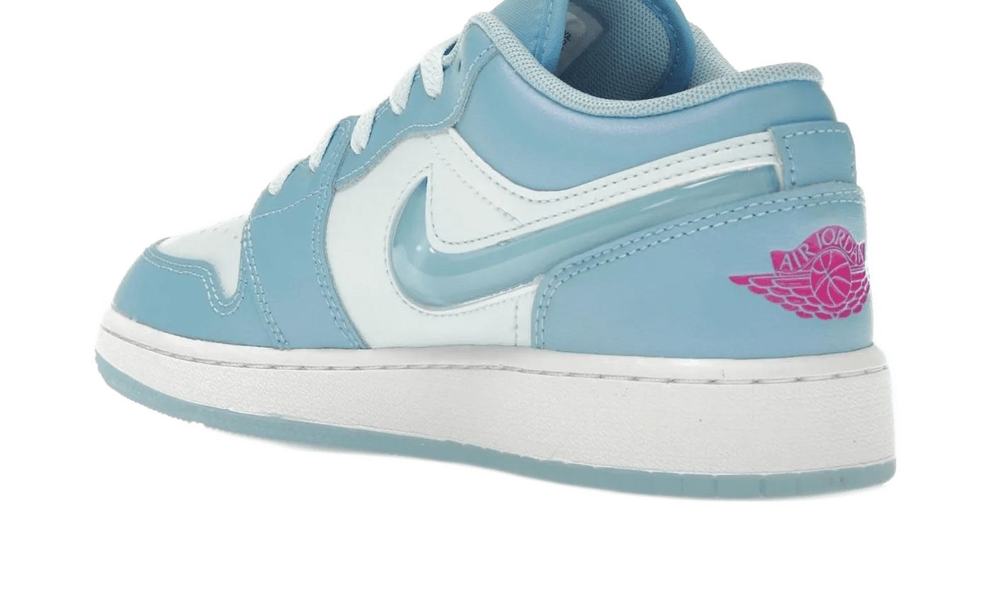 Air Jordan 1 Low SE Aquarius Blue