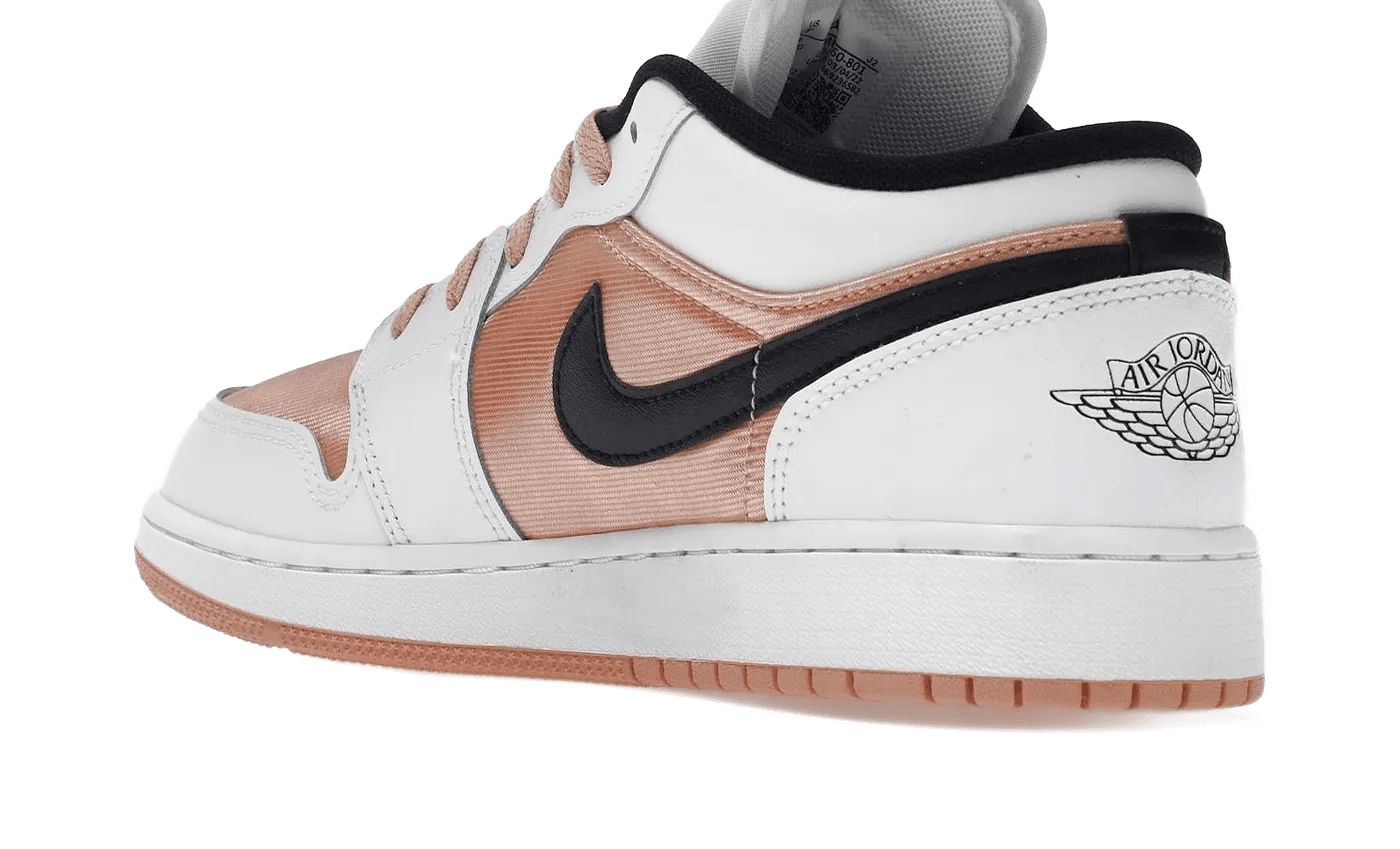 Air Jordan 1 Low White Light Madder Root – limitierter Sneaker bei Shade Studios