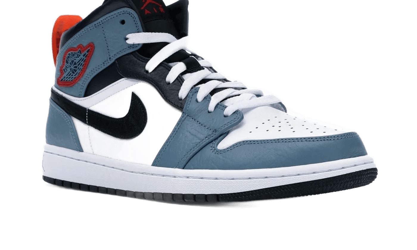 Air Jordan 1 Mid Fearless Facetasm