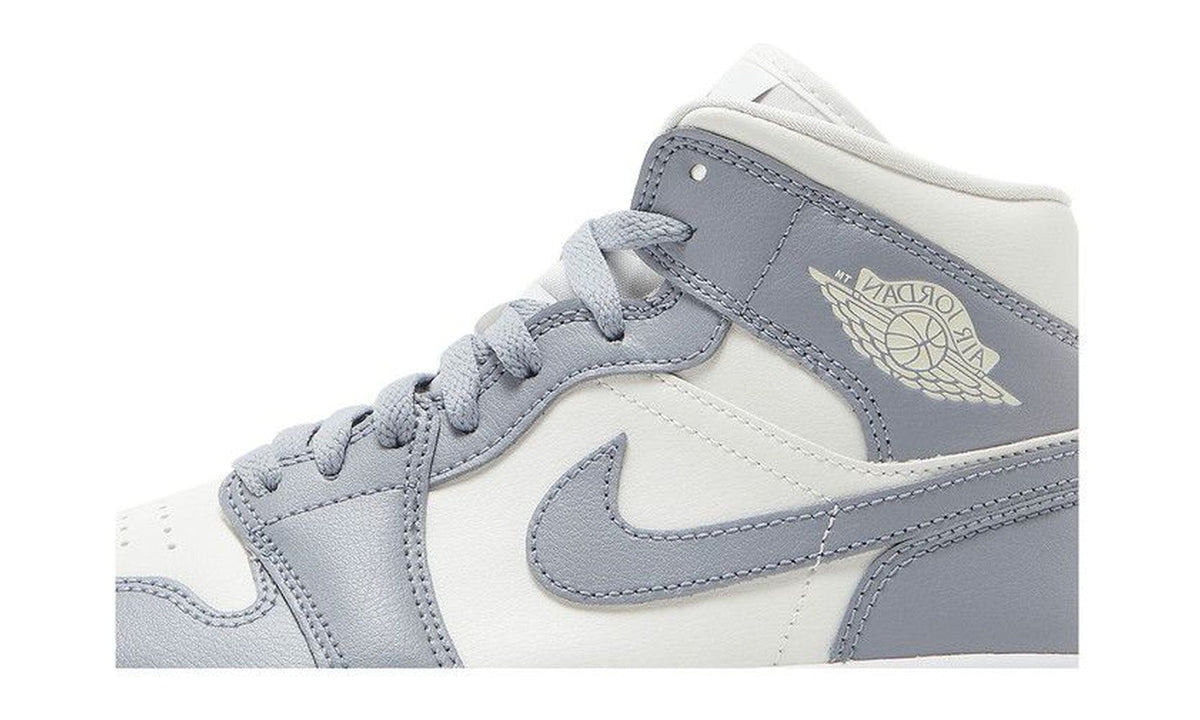 Wmns Air Jordan 1 Mid Stealth