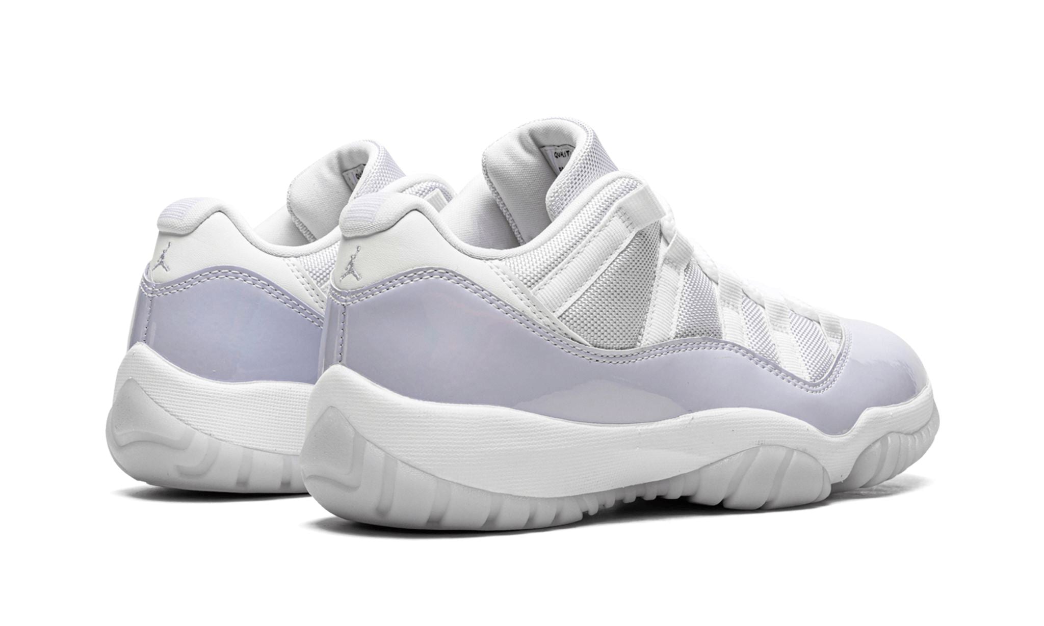 Air Jordan 11 Retro Low Pure Violet – limitierter Sneaker bei Shade Studios