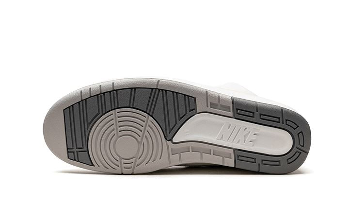 Air Jordan 2 Cement Grey – limitierter Sneaker bei Shade Studios