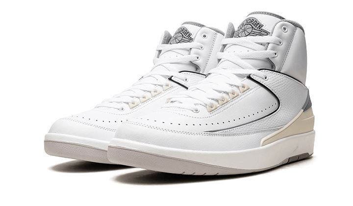 Air Jordan 2 Cement Grey – limitierter Sneaker bei Shade Studios