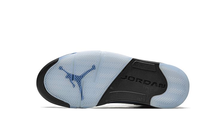 Air Jordan 5 UNC – limitierter Sneaker bei Shade Studios