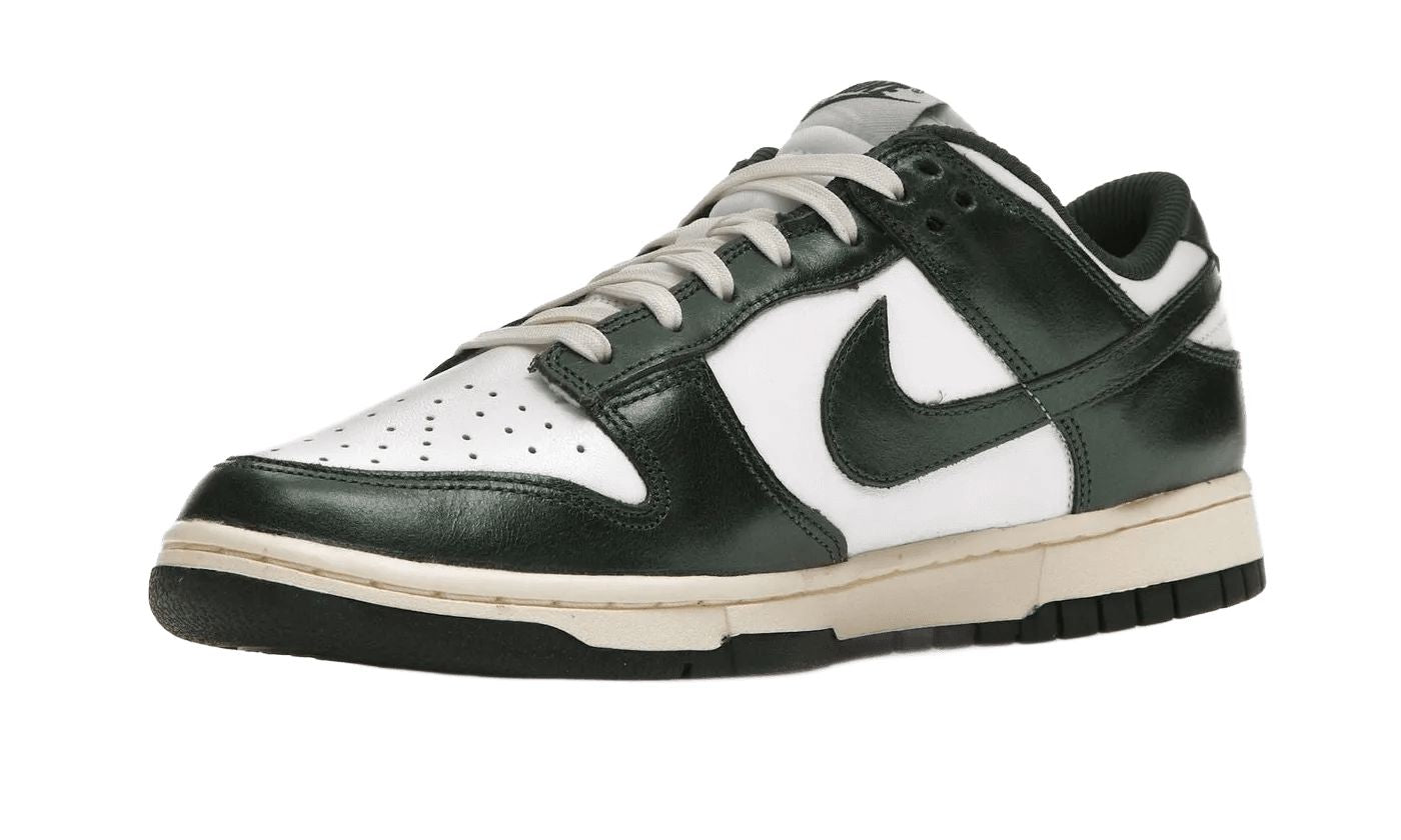 Dunk Low Vintage Green – limitierter Sneaker bei Shade Studios