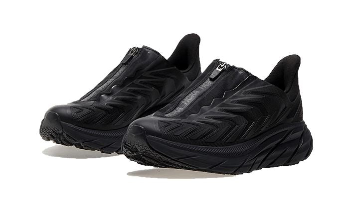 Hoka Project Clifton Triple Black – limitierter Sneaker bei Shade Studios