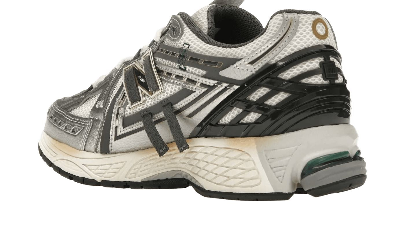 New Balance 1906A Silver Metallic Castlerock