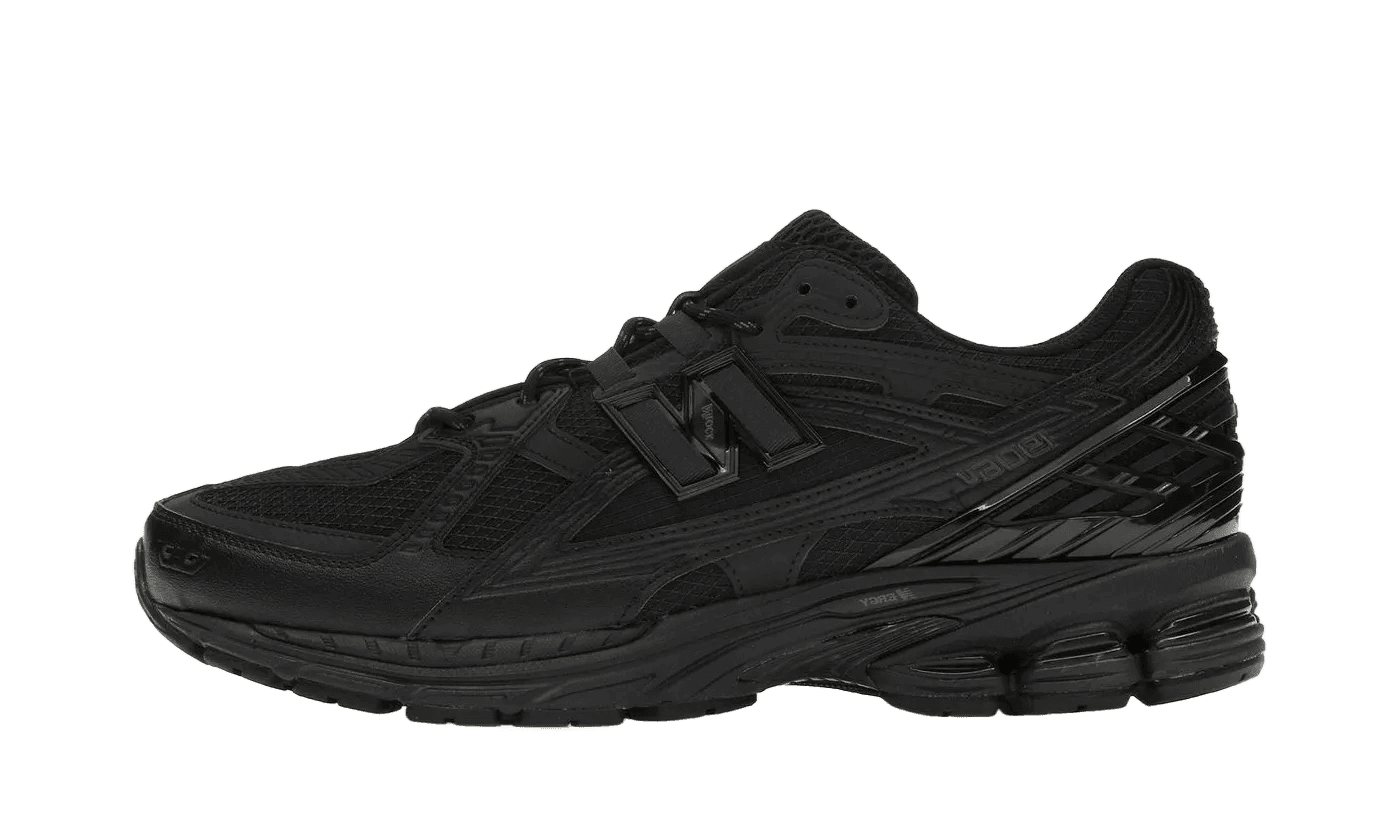 New Balance 1906U Triple Black – limitierter Sneaker bei Shade Studios