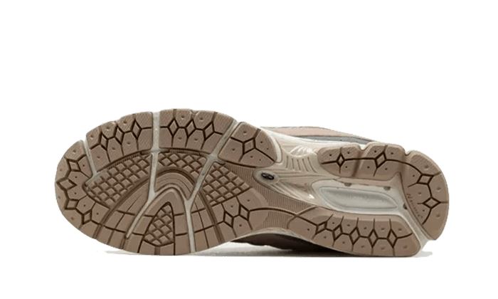 New Balance 2002R Driftwood Sandstone – limitierter Sneaker bei Shade Studios
