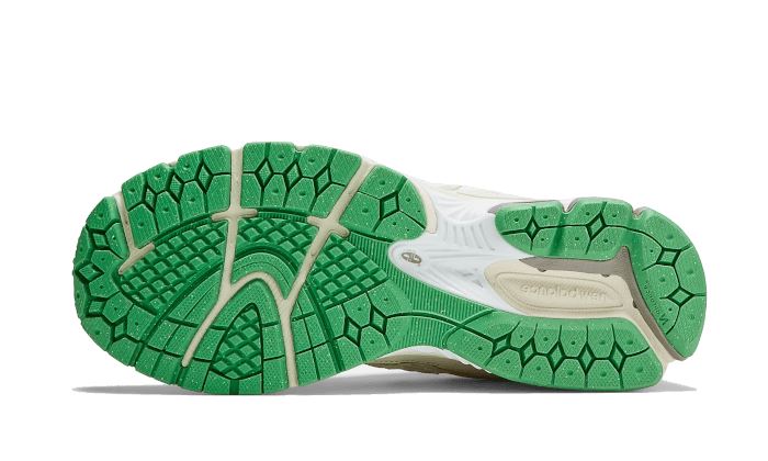 New Balance 2002R GANNI Turtledove – limitierter Sneaker bei Shade Studios
