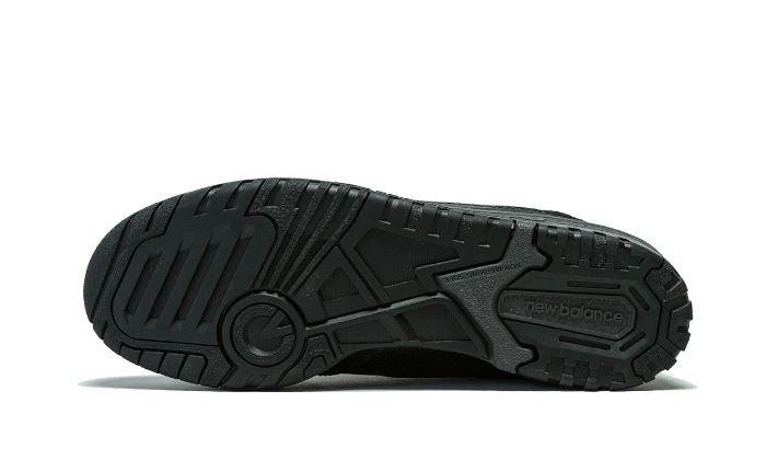 New Balance 550 Triple Black – limitierter Sneaker bei Shade Studios