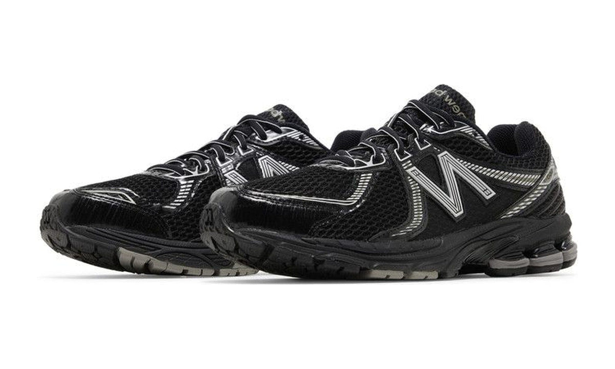 New Balance 860v2 Black Grey