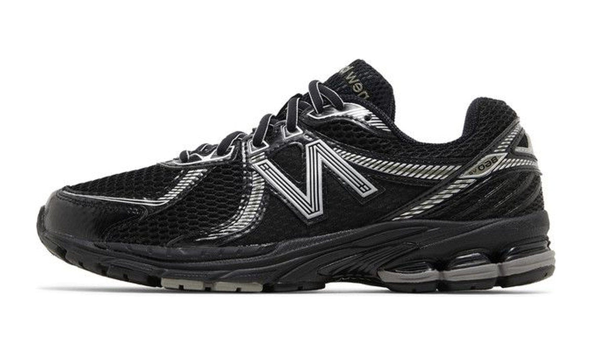 New Balance 860v2 Black Grey