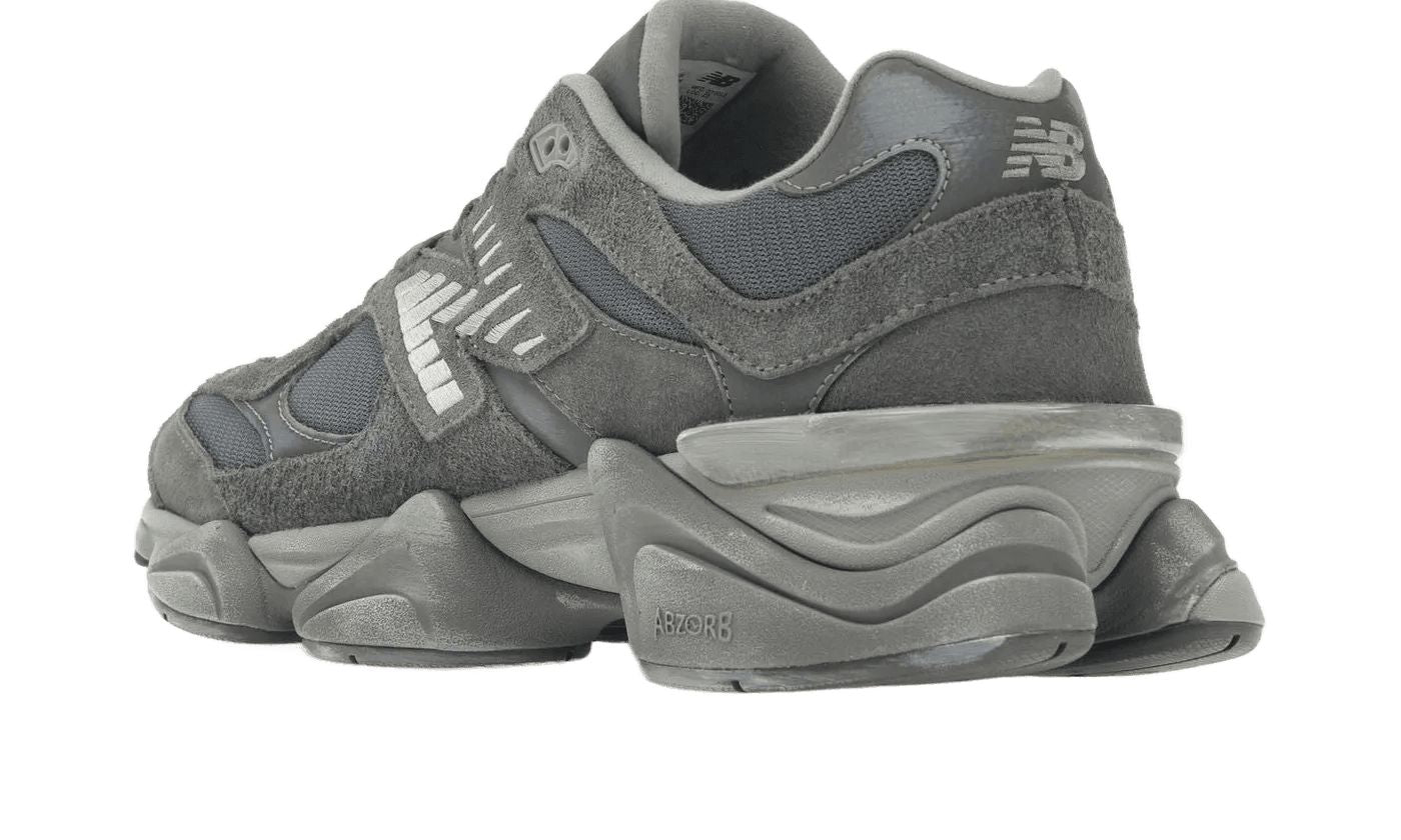 New Balance 9060 Magnet