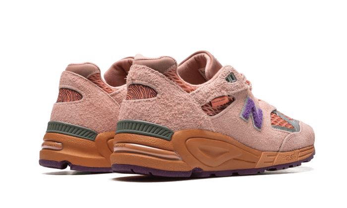 New Balance 990 V2 Salehe Bembury Sand Be The Time – limitierter Sneaker bei Shade Studios