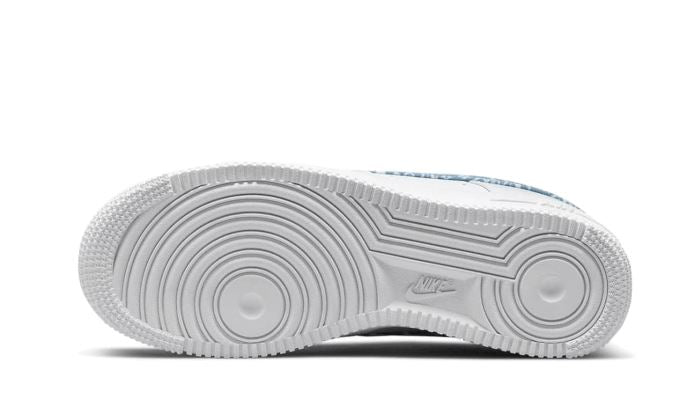Nike Air Force 1 Low '07 Essential White Worn Blue Paisley – limitierter Sneaker bei Shade Studios