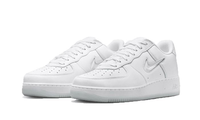 Nike Air Force 1 Low '07 Retro Color of the Month Jewel Swoosh Triple White – limitierter Sneaker bei Shade Studios