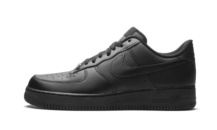 Nike Air Force 1 Low '07 Triple Black – limitierter Sneaker bei Shade Studios