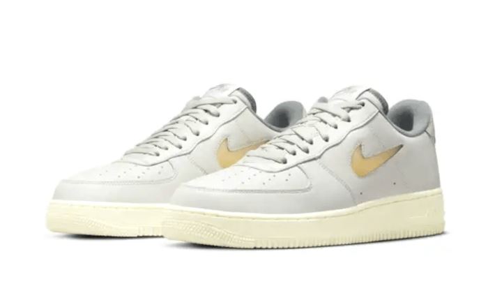 Nike Air Force 1 Low Light Bone and Coconut Milk – limitierter Sneaker bei Shade Studios