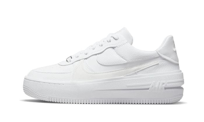 Nike Air Force 1 Low Platform Triple White – limitierter Sneaker bei Shade Studios