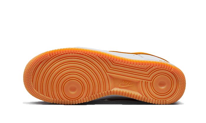 Nike Air Force 1 Low Retro University Gold – limitierter Sneaker bei Shade Studios