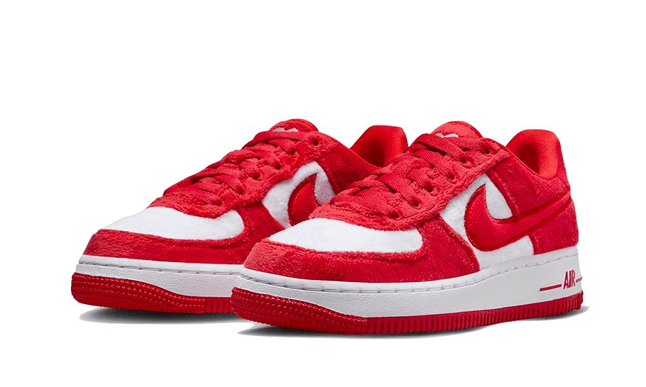 Nike Air Force 1 Low Valentine's Day Fleece (2024) – limitierter Sneaker bei Shade Studios