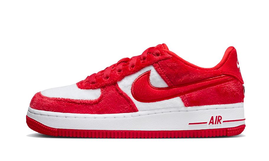 Nike Air Force 1 Low Valentine's Day Fleece (2024) – limitierter Sneaker bei Shade Studios