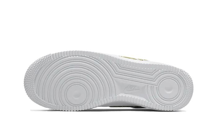 Nike Air Force 1 Low White Barely – limitierter Sneaker bei Shade Studios