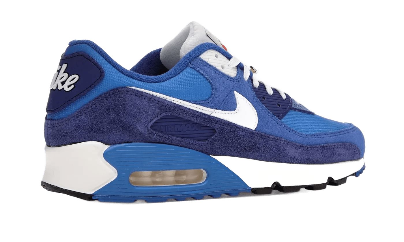 Nike Air Max 90 SE First Use Signal Blue – limitierter Sneaker bei Shade Studios