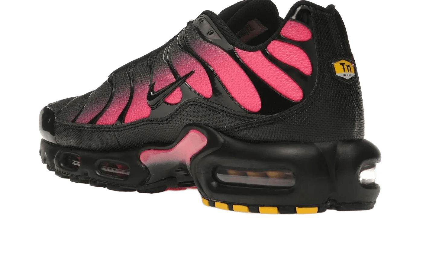 Nike Air Max Plus Black Hyper Pink