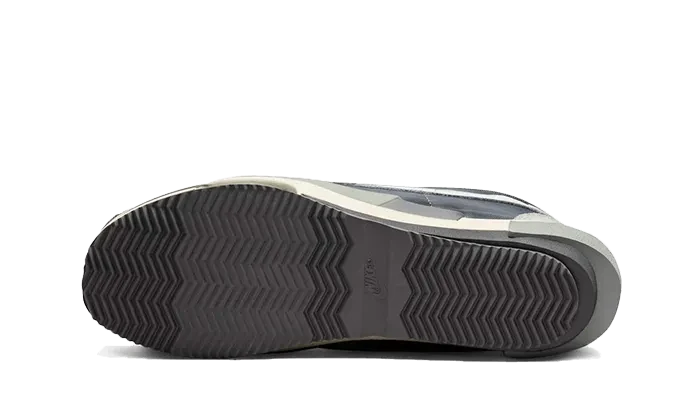 Nike Cortez 4.0 Sacai Iron Grey – limitierter Sneaker bei Shade Studios