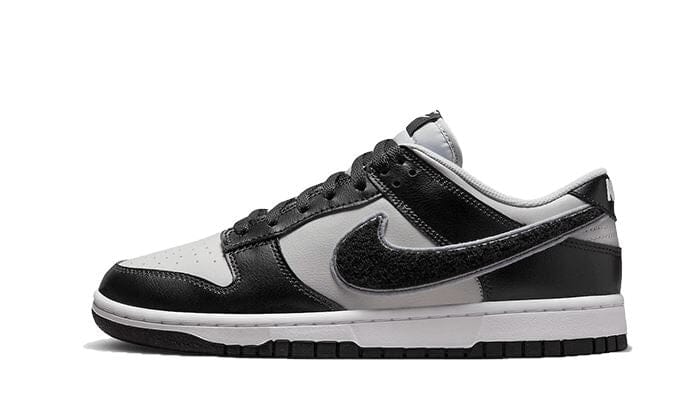 Nike Dunk Low Chenille Swoosh Grey Black – limitierter Sneaker bei Shade Studios