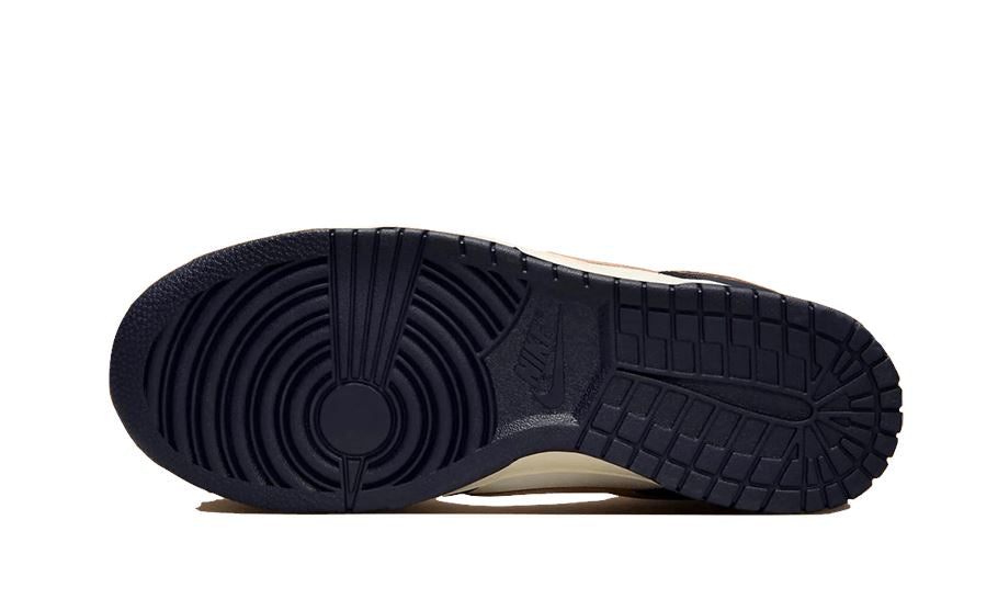 Nike Dunk Low "From Nike To You" Navy Vanilla – limitierter Sneaker bei Shade Studios