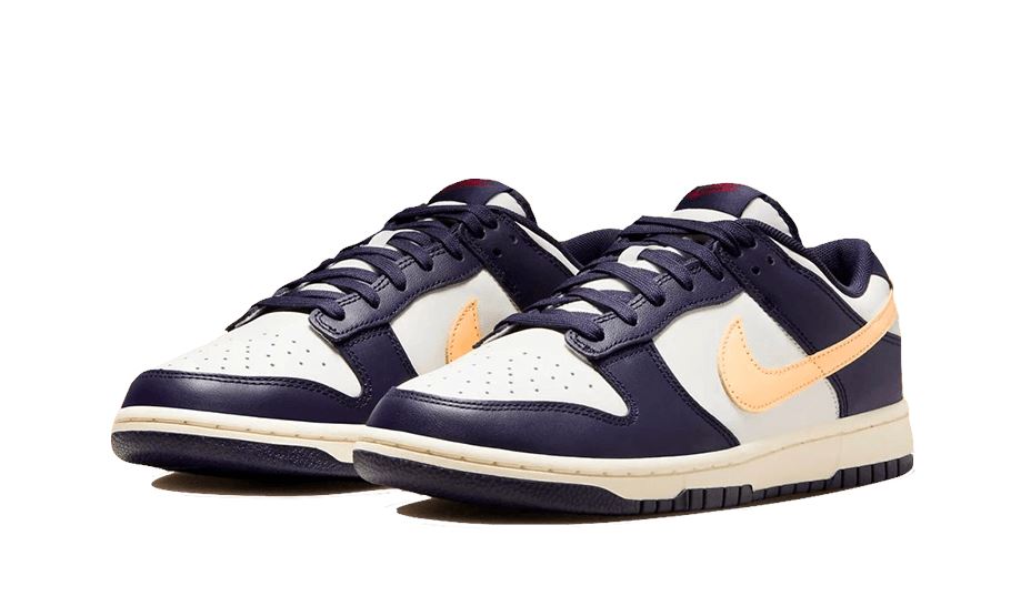Nike Dunk Low "From Nike To You" Navy Vanilla – limitierter Sneaker bei Shade Studios