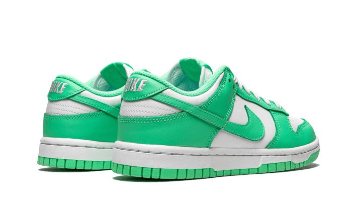 Nike Dunk Low Green Glow – limitierter Sneaker bei Shade Studios