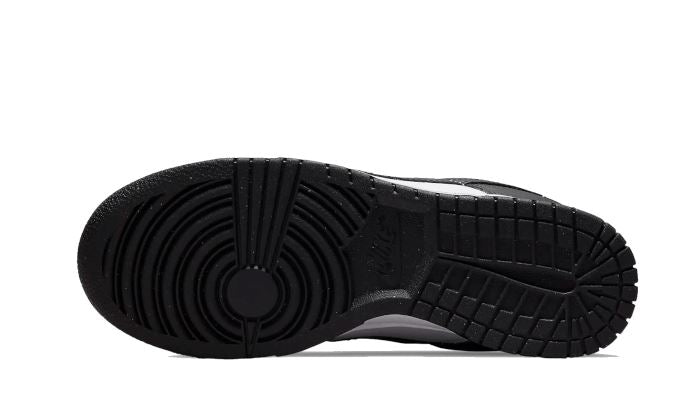 Nike Dunk Low Next Nature Black White – limitierter Sneaker bei Shade Studios