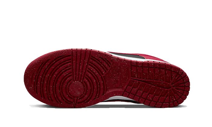Nike Dunk Low Next Nature Dark Beetroot – limitierter Sneaker bei Shade Studios