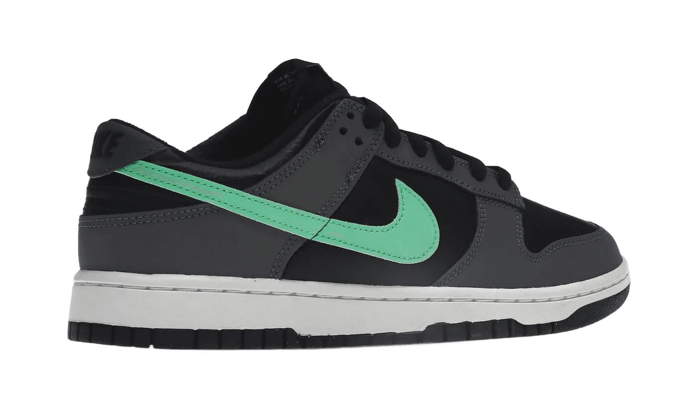 Nike Dunk Low Retro Black Green Glow – limitierter Sneaker bei Shade Studios